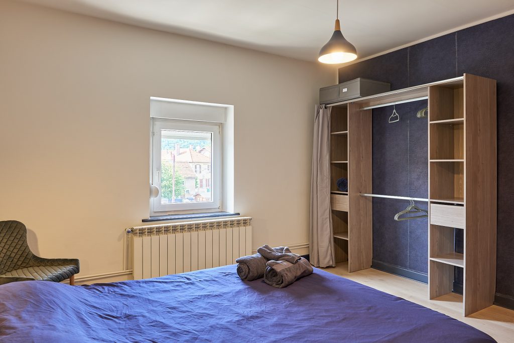 Chambre décorée pour location courte durée